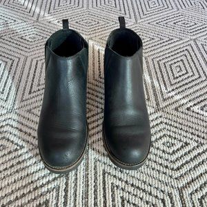 Women's Kodiak Peyto Chelsea Boot Size 9
